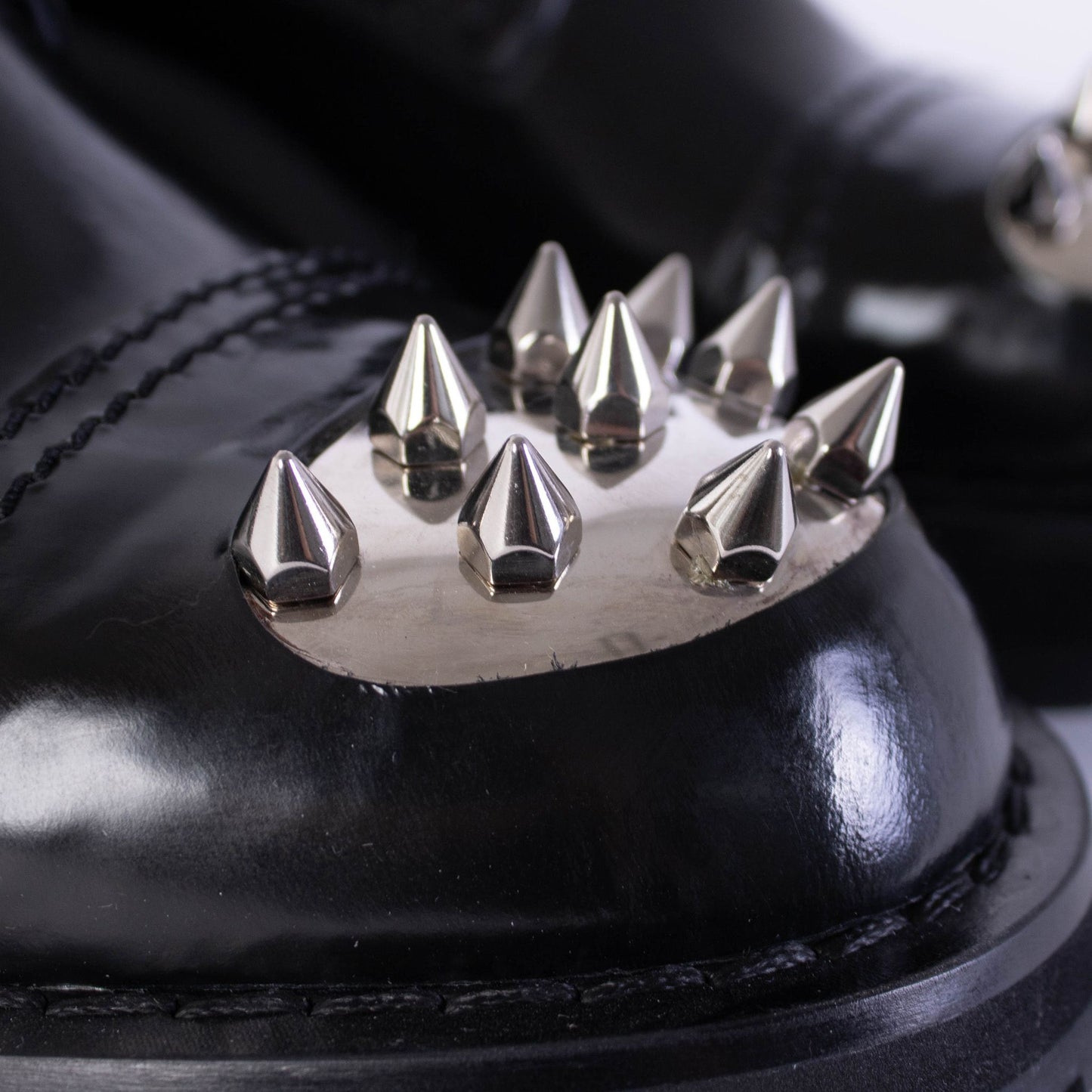 Alexander McQueen Alexander McQueen Studded Leather Derby